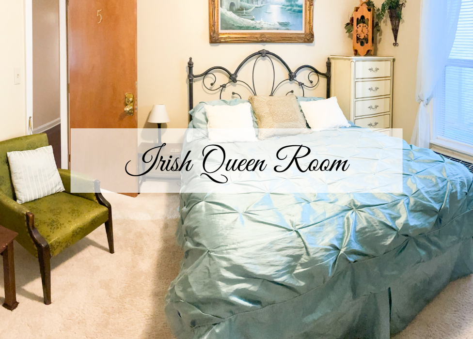 WI-Irish-Queen-Room